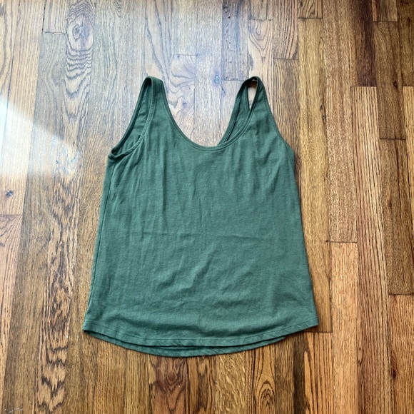 Under Armour tank top - Picture 1 of 2
